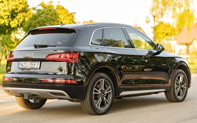 Audi Q5 cena 145000 przebieg: 61000, rok produkcji 2019 z Żuromin małe 211